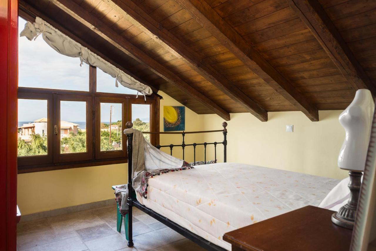 Beachfront Villa Meliti Ágios Matthaíos Kültér fotó