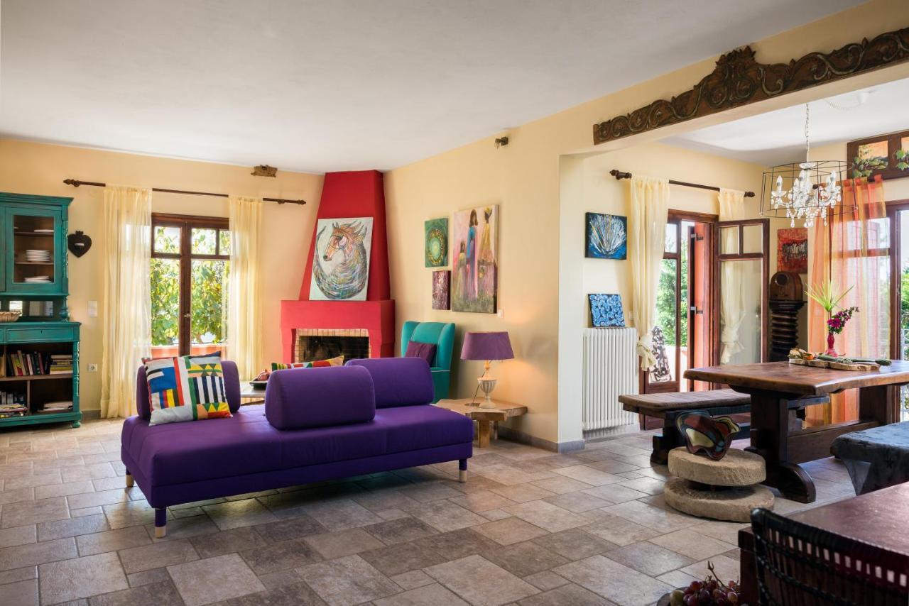 Beachfront Villa Meliti Ágios Matthaíos Kültér fotó