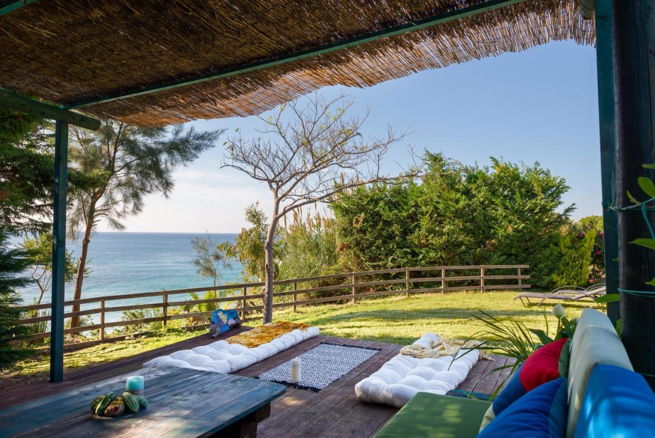 Beachfront Villa Meliti Ágios Matthaíos Kültér fotó